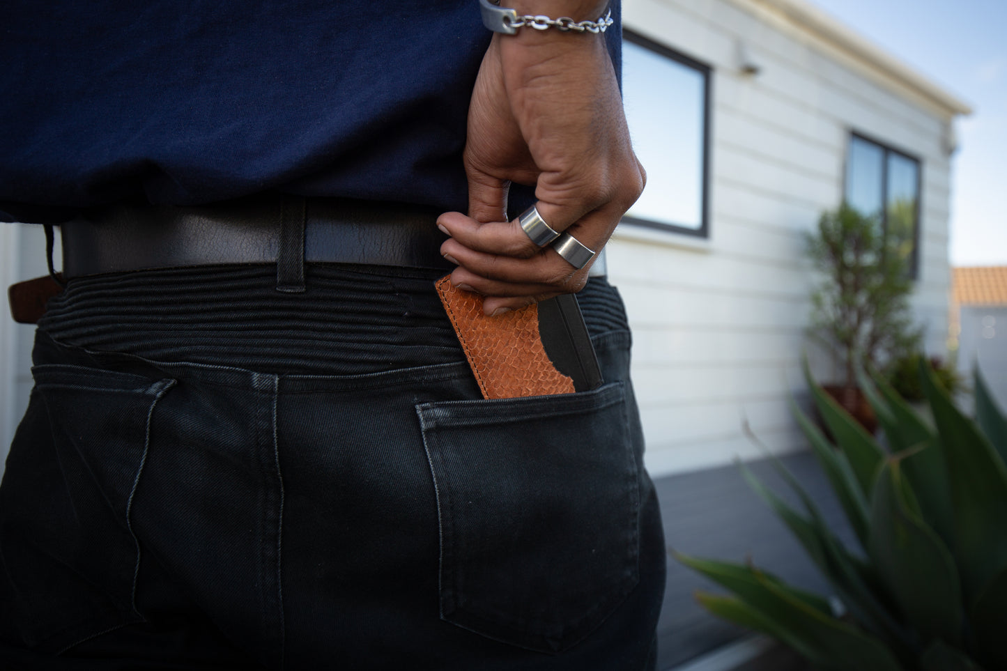 Fish Leather Wallet – Sustainable Marine-Inspired Accessory